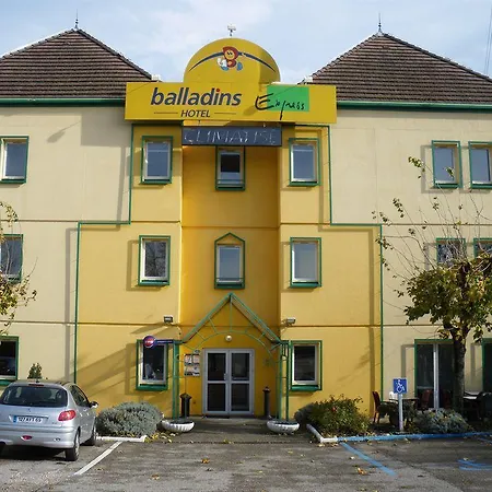 Promotel Bourg-En-Bresse Hotel 2*