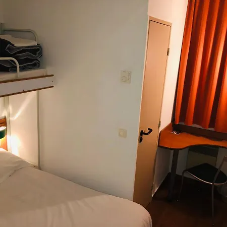 Promotel Bourg-En-Bresse Hotel 2*